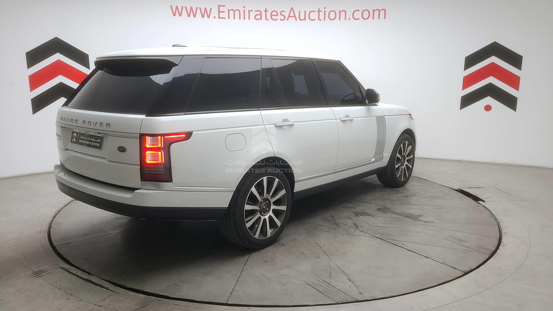 2014 RANGE ROVER VOGUE VIN: SALGA2EF0EA174181