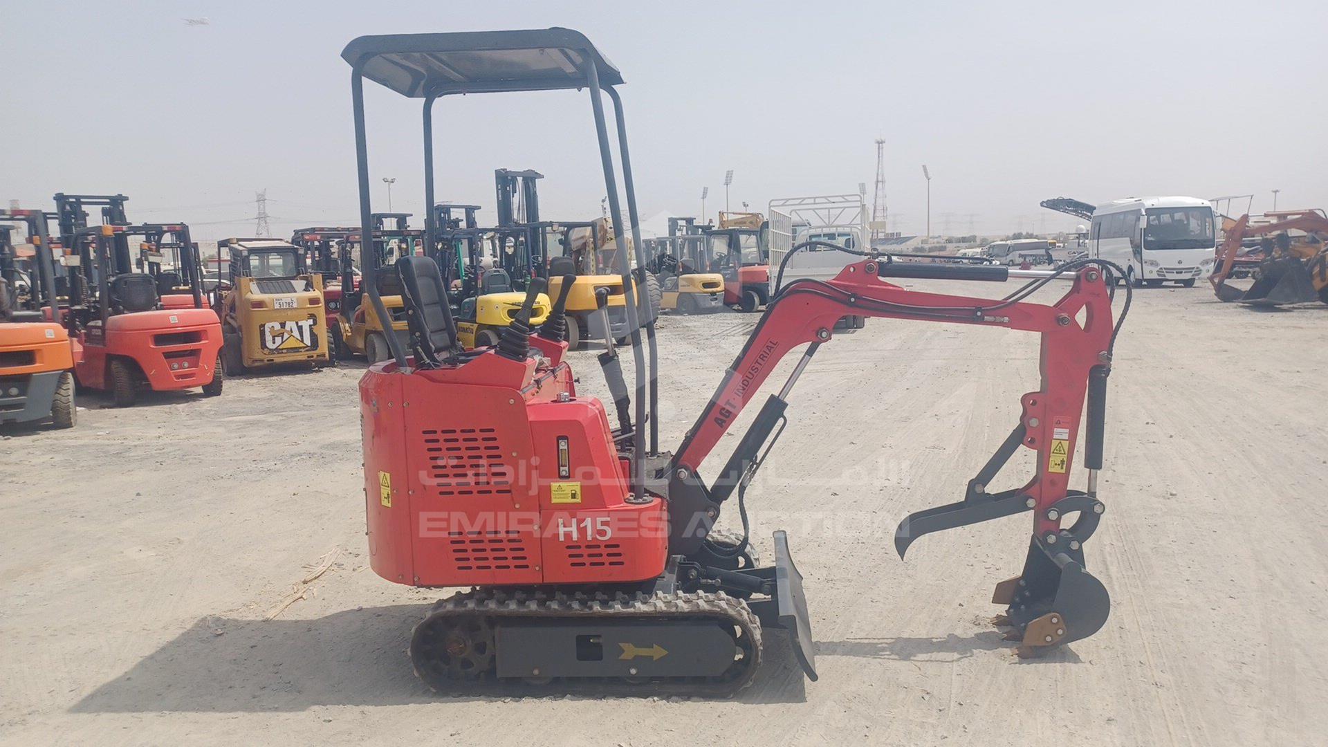 2023 EXCAVATOR --- VIN: A2307010326