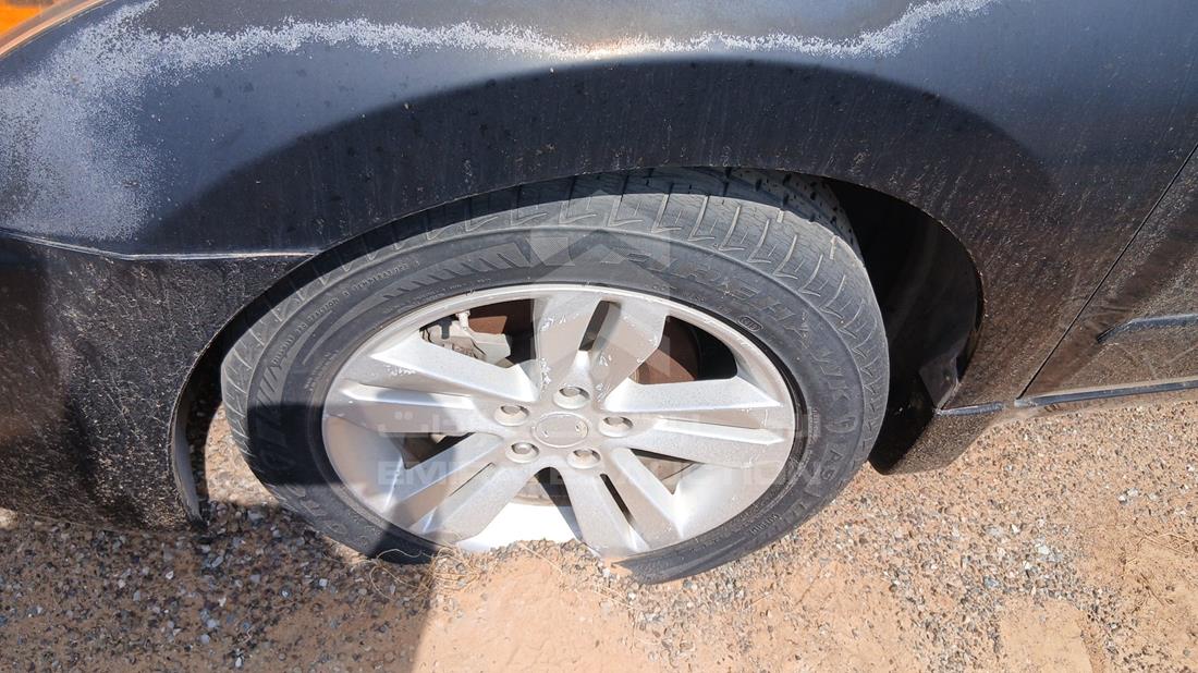 نيسان التيما 2010 — الإطار الأمامي الأيسر — صورة 30
