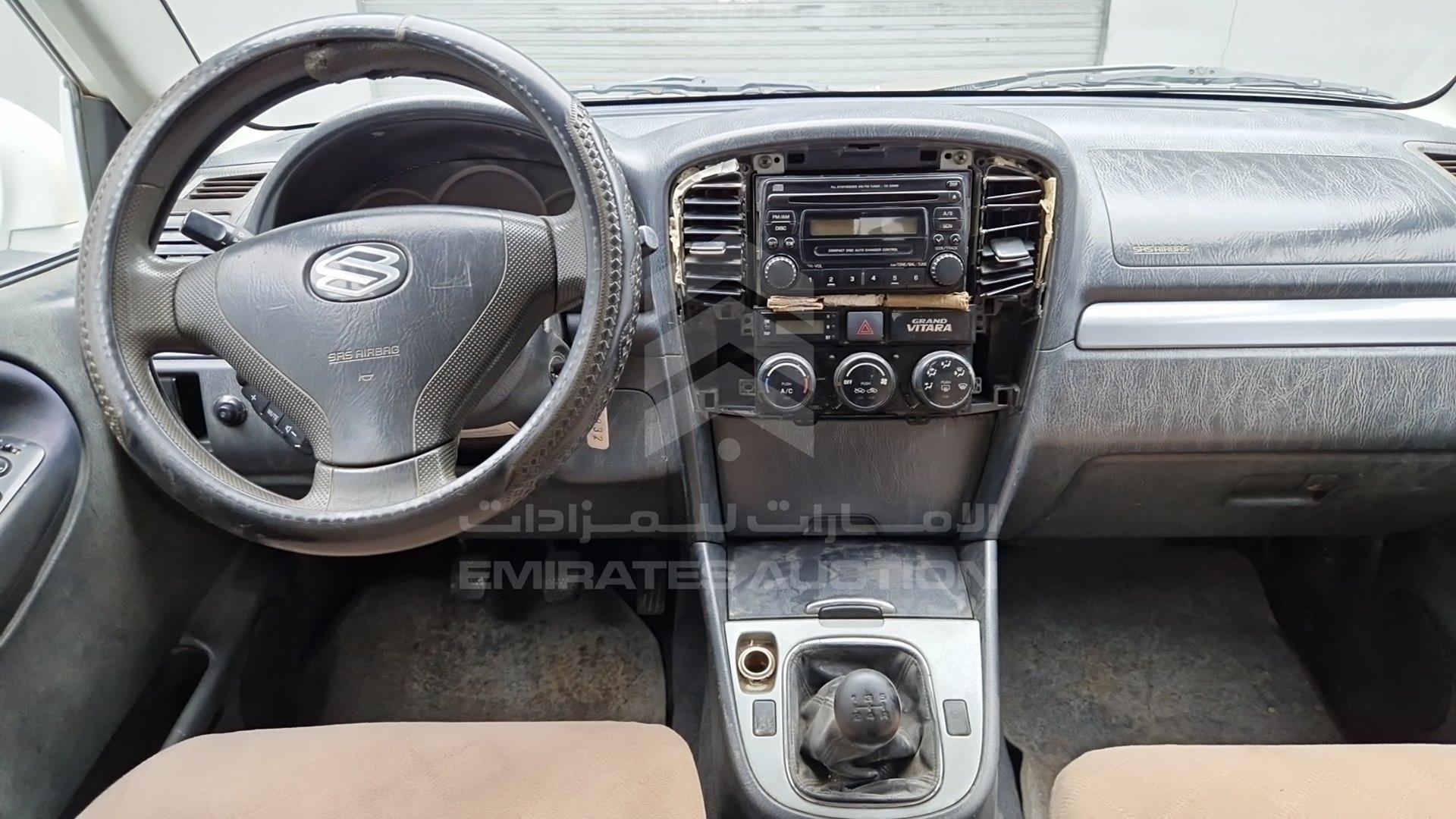 2004 SUZUKI GRAND VITARA VIN: JS3TD62V844104927