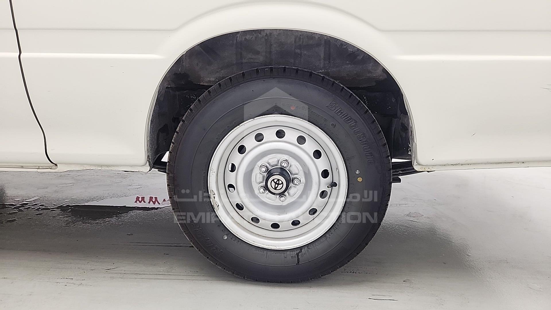 2004 TOYOTA HIACE VIN: JT4ZR119747014734