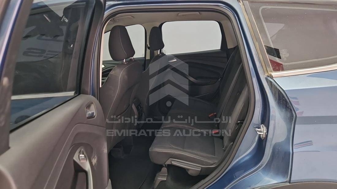 فورد اسكيب 2019 — زاوية الراكب الخلفي اليسرى — صورة 20