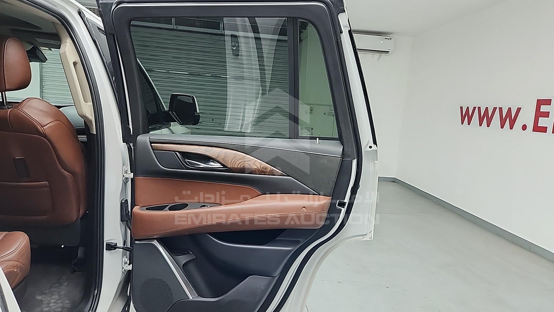 2020 CADILLAC ESCALADE VIN: 1GYS3BKJ7LR294489