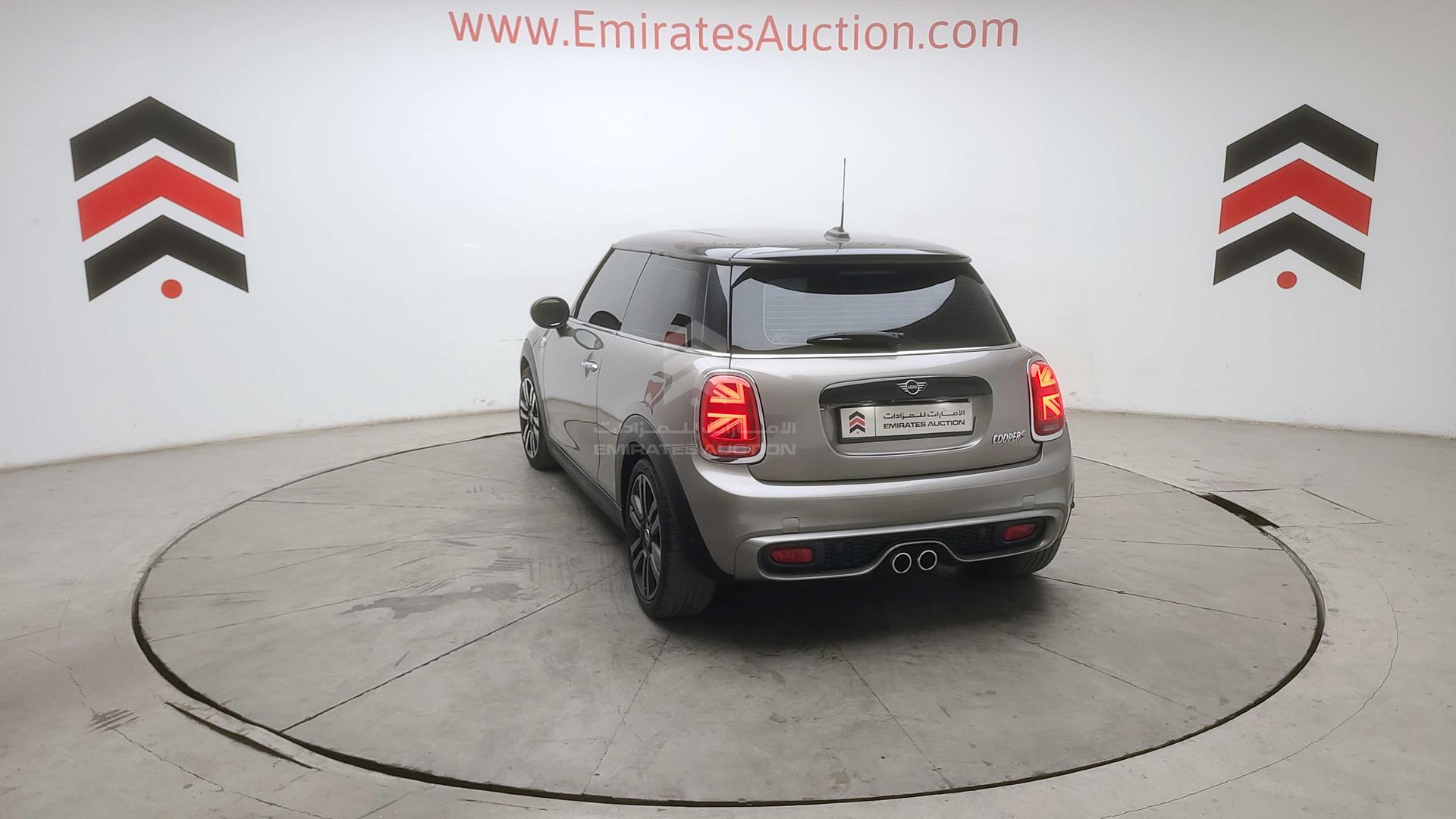 2020 MINI COOPER S VIN: WMWXR5A0XLTR82894
