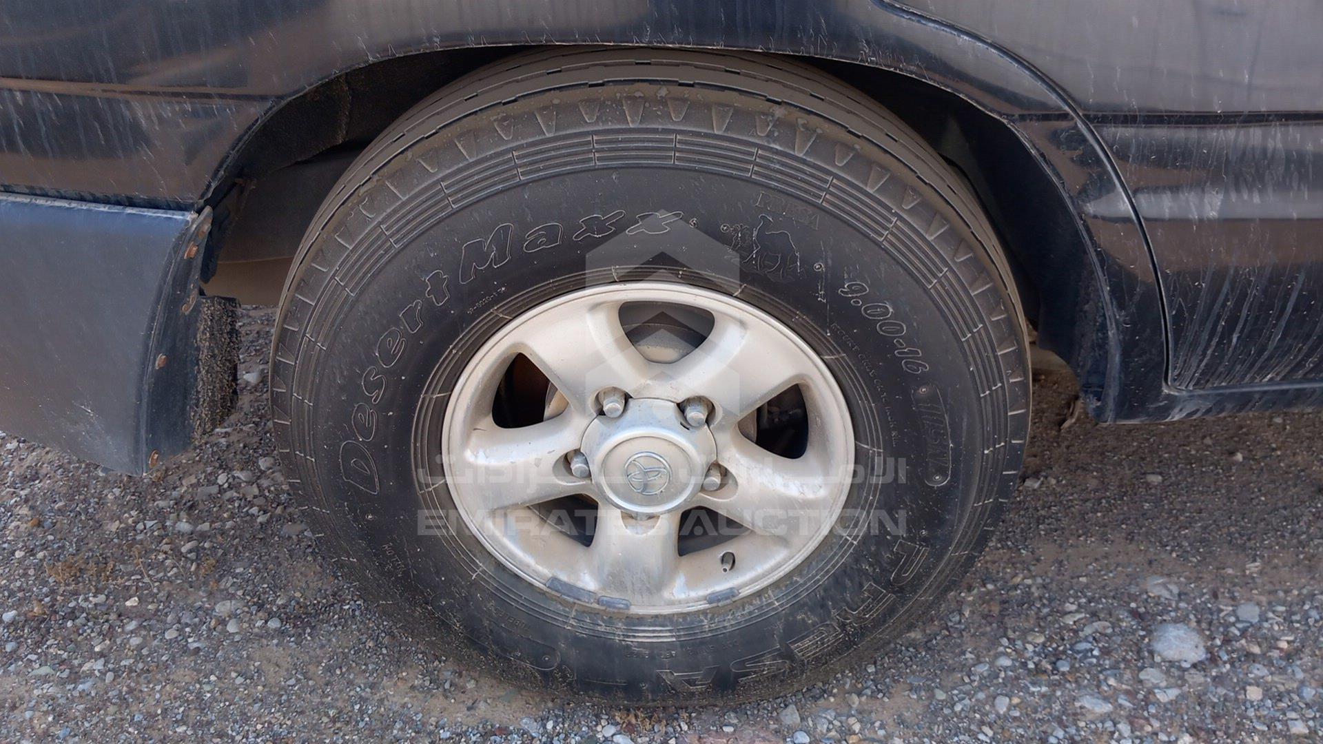 2002 TOYOTA LAND CRUISER VIN: JTEHJ09J425051384