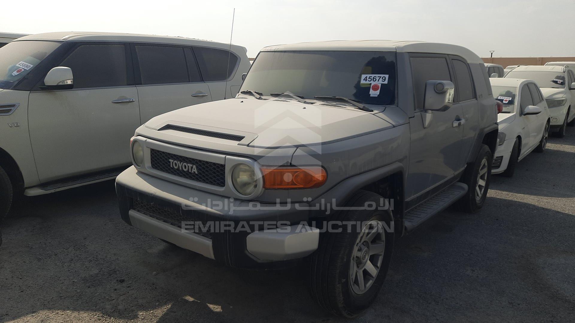 2014 TOYOTA FJ CRUISER VIN: JTEBU11FXEK198065