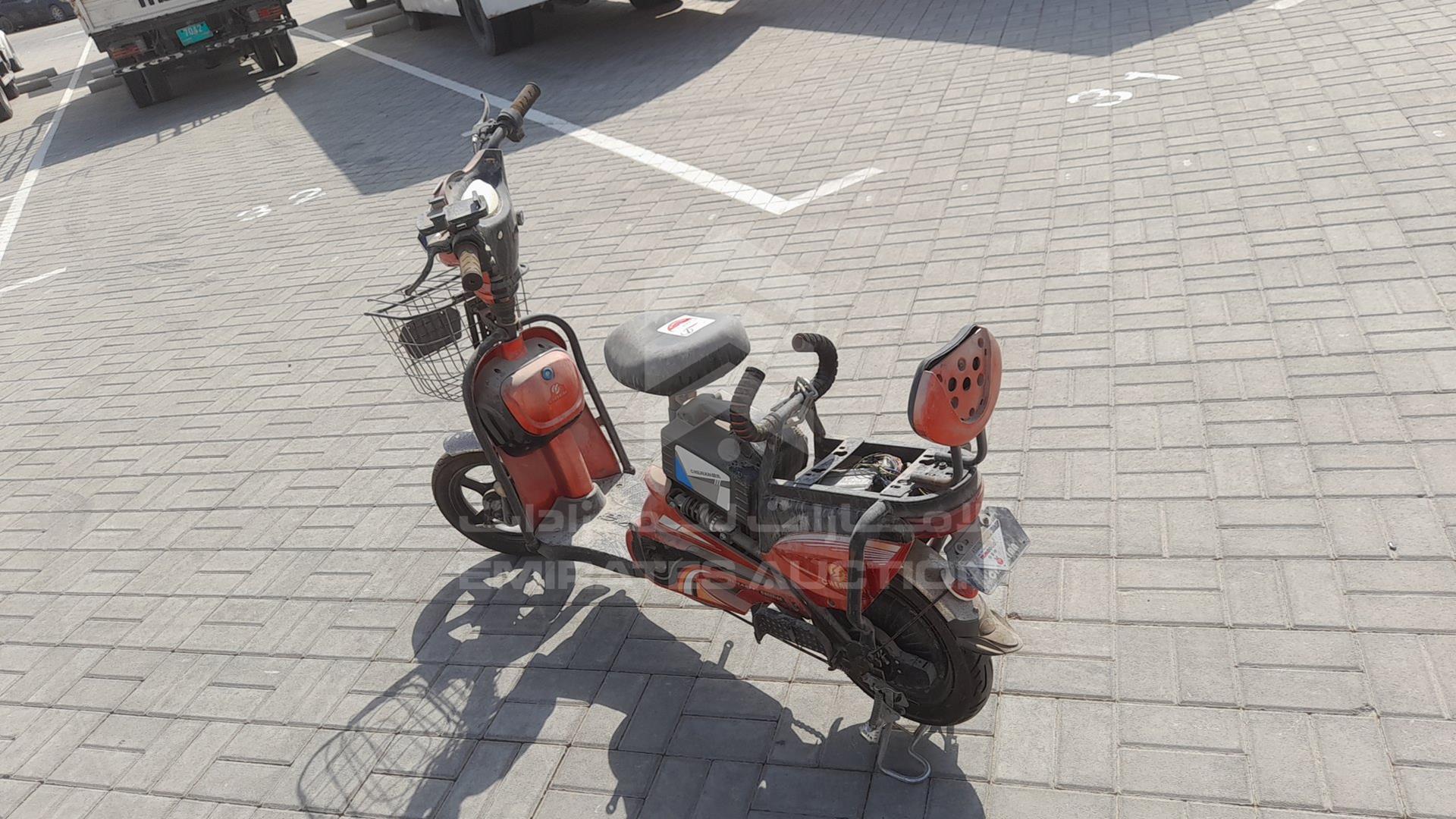 0 ELECTRIC SCOOTER --- VIN: 48V350W2310800489