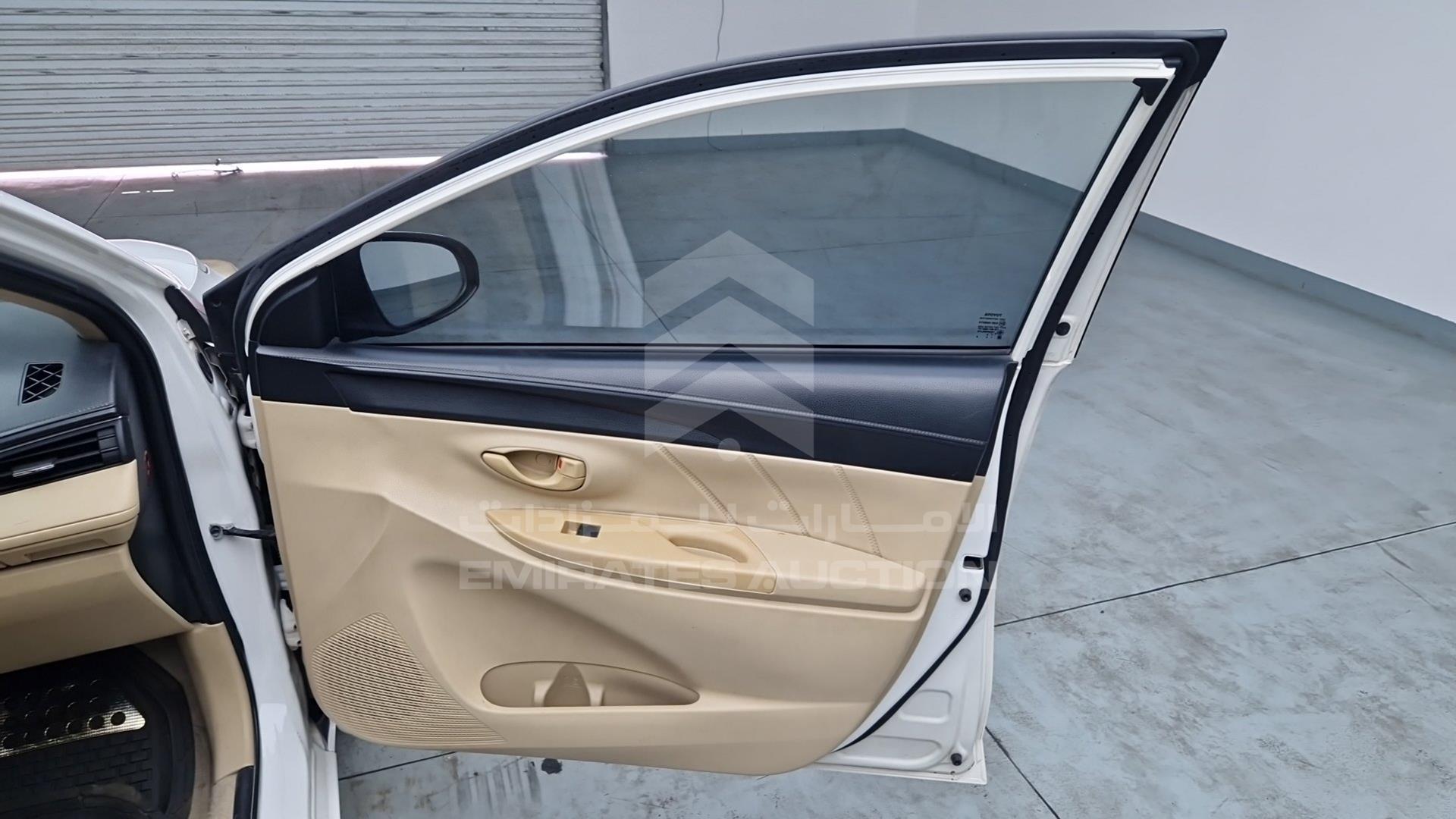 2014 TOYOTA YARIS VIN: MR2BT9F3XE1088989
