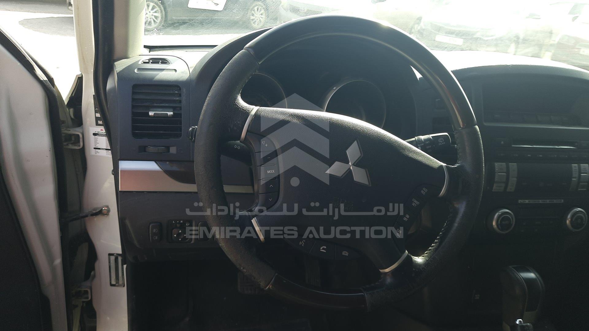 2012 MITSUBISHI PAJERO VIN: JMYMYV87WCJ702449