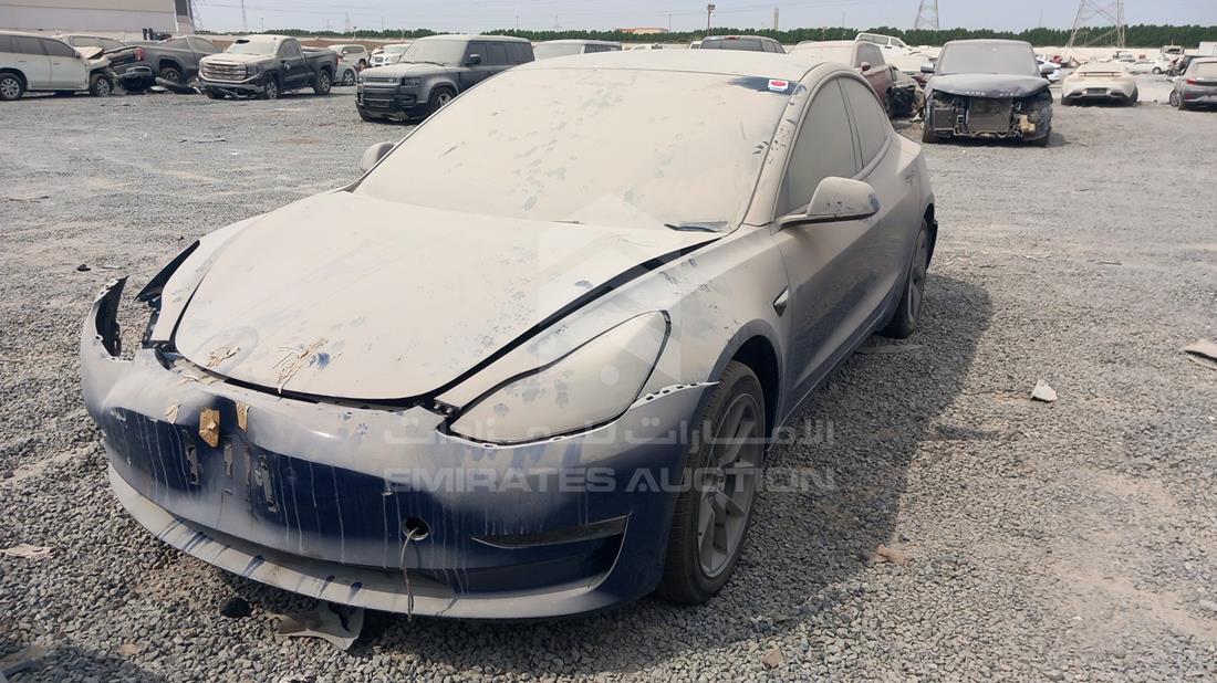 تيسلا موديل 3 2023 — الزاوية الأمامية اليسرى — صورة 3
