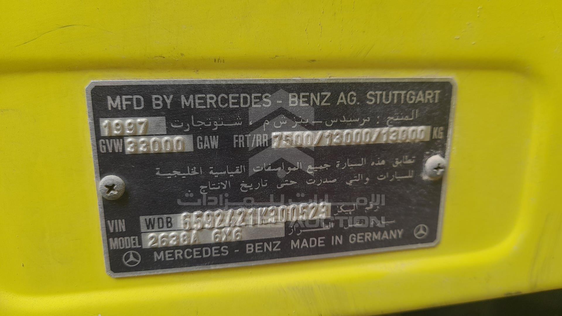 0 MERCEDES --- VIN: WDB6592421K300523