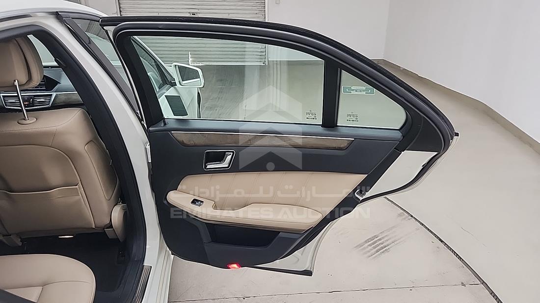مرسيدس E 350 2010 — الباب الخلفي الأيمن — صورة 30
