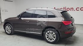 2015 Audi Q5 — Rear Left Angle — Photo 6 — Thumbnail
