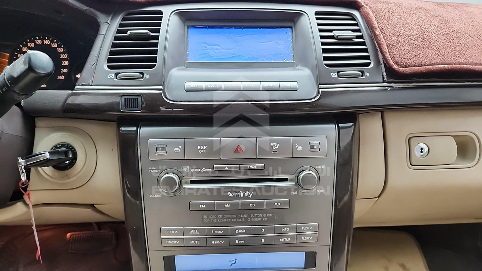 2009 KIA OPIRUS VIN: KNALD225795176904