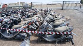 20 Scooter - Scrap without document — Front Left Angle — Photo 5 — Thumbnail