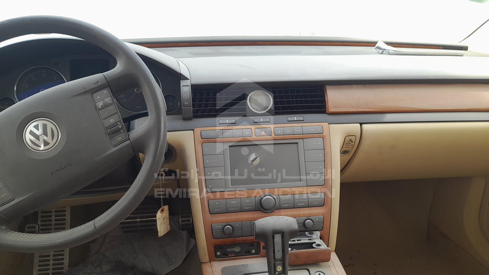 2005 VOLKSWAGEN PHAETON VIN: WVWAG53D658001061