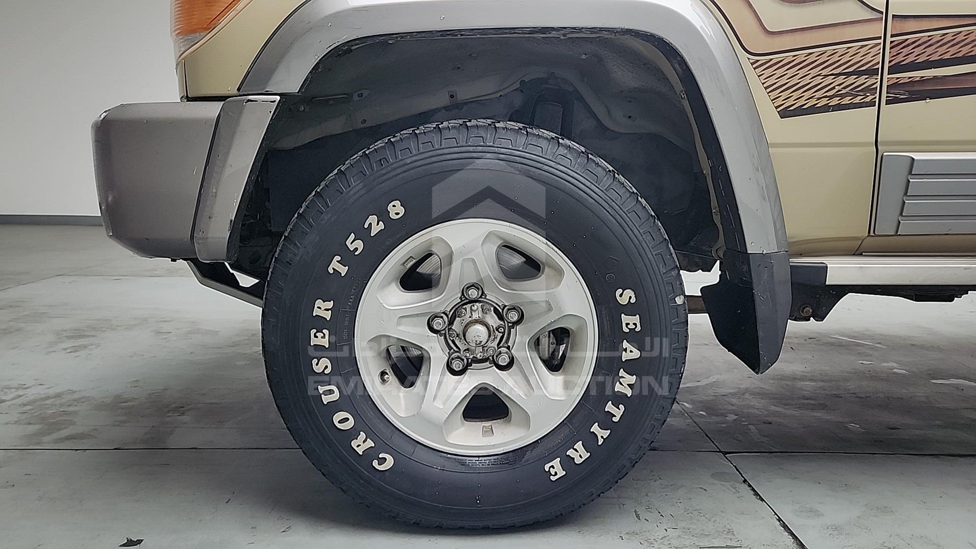 2015 TOYOTA LAND CRUISER VIN: JTFLU73J0F7004670