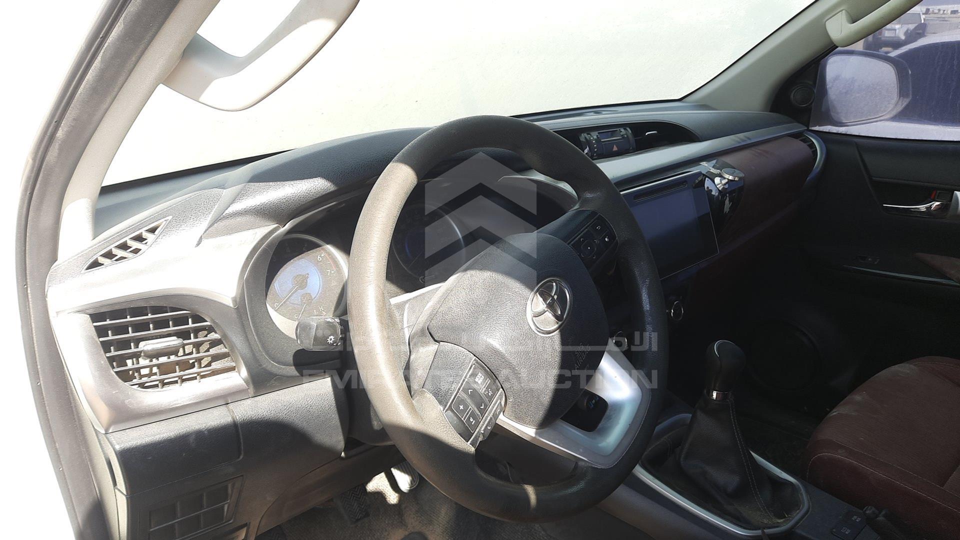 2016 TOYOTA HILUX VIN: MR0HX8CD8G1356830