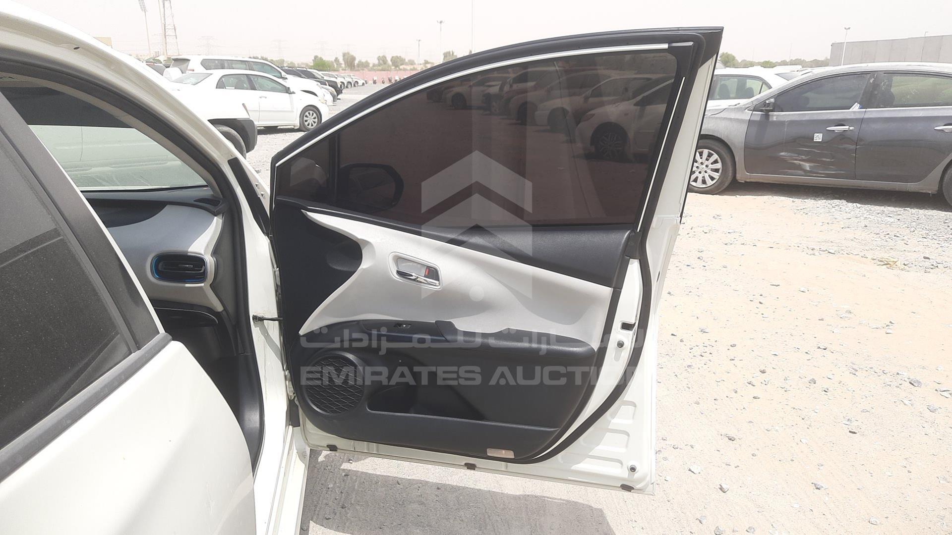 2016 TOYOTA PRIUS VIN: JTDKB3FU6G3521098