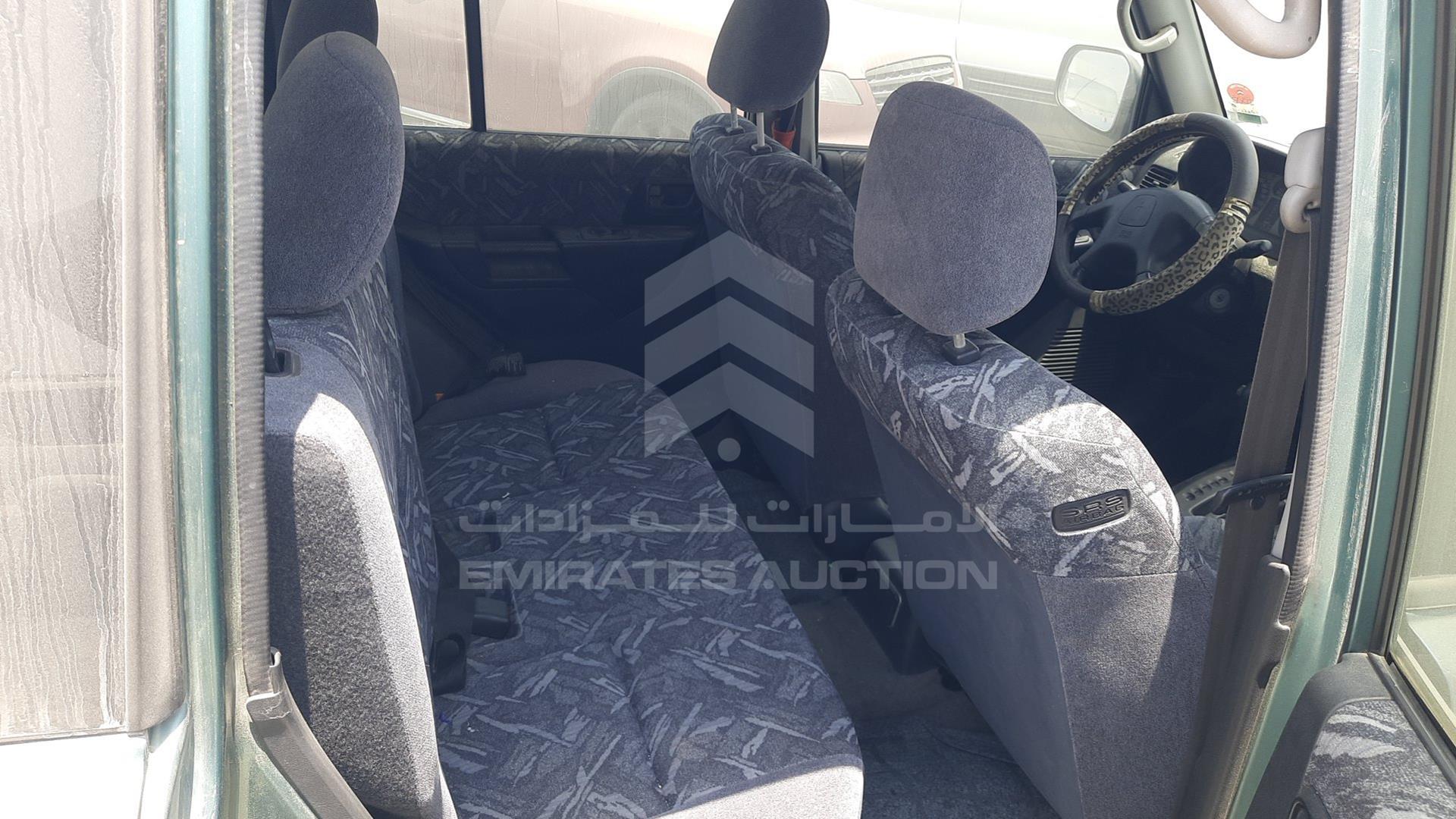 2000 MITSUBISHI PAJERO VIN: JMYLRH76WYY700118