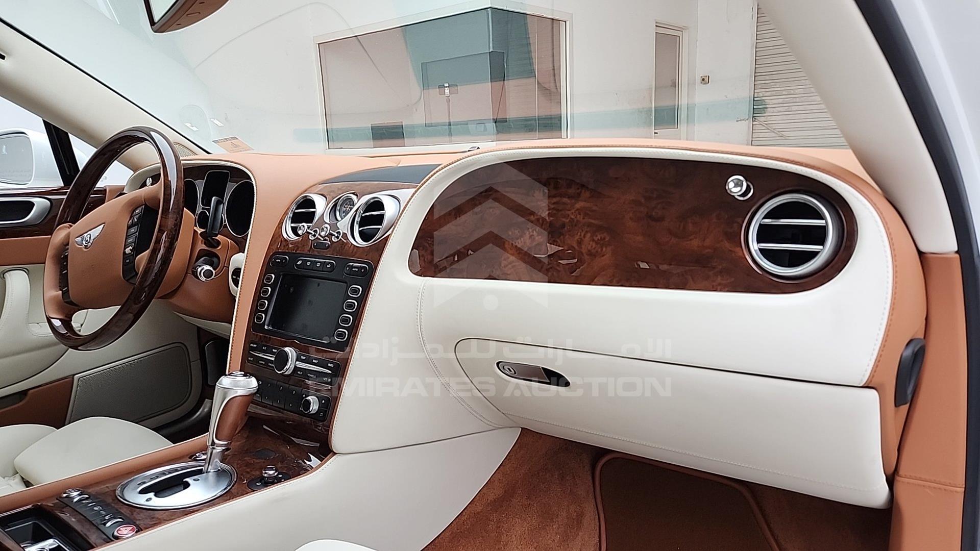2006 BENTLEY CONTINENTAL VIN: SCBBE53W76C038181