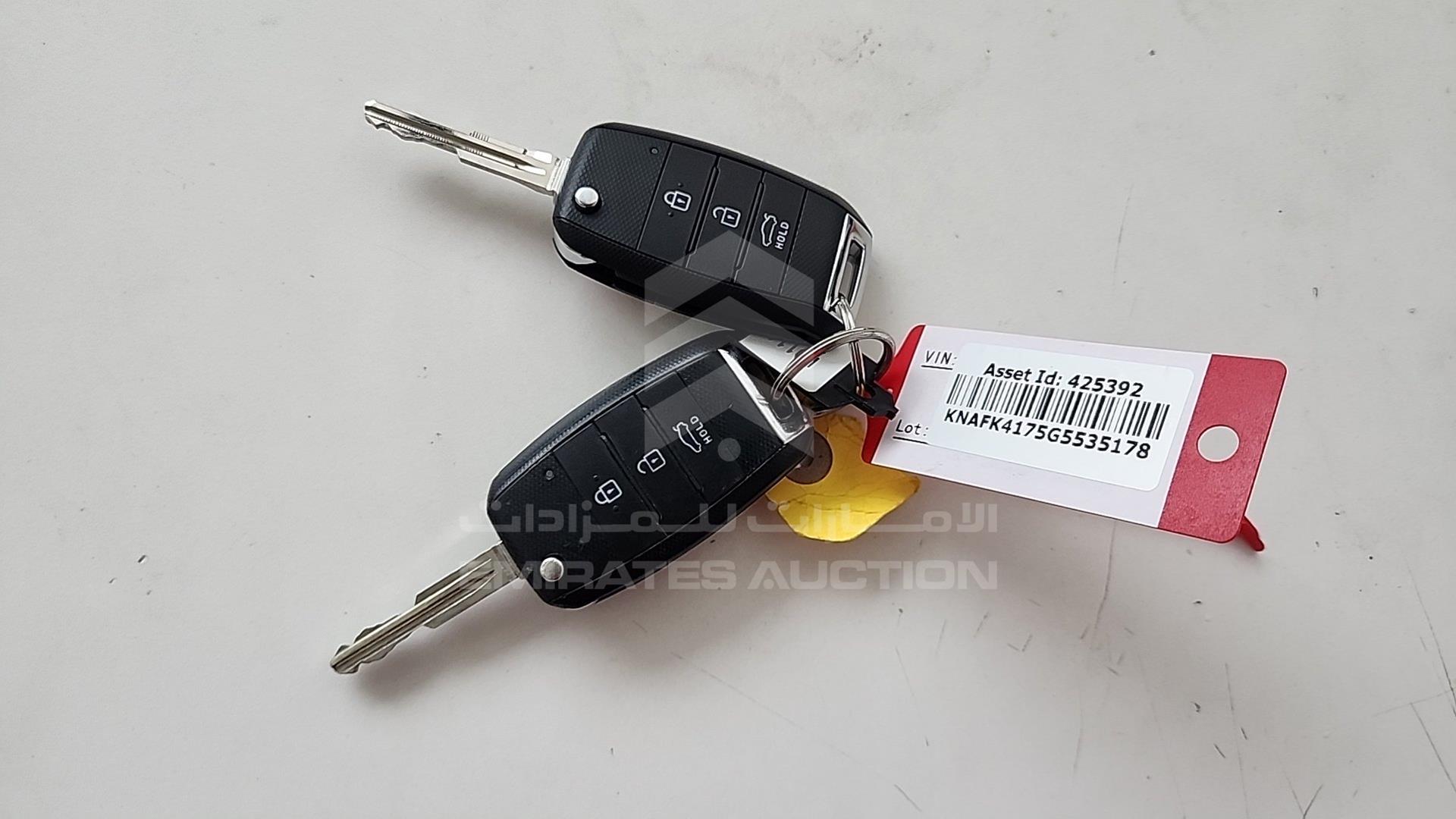 2016 KIA CERATO VIN: KNAFK4175G5535178