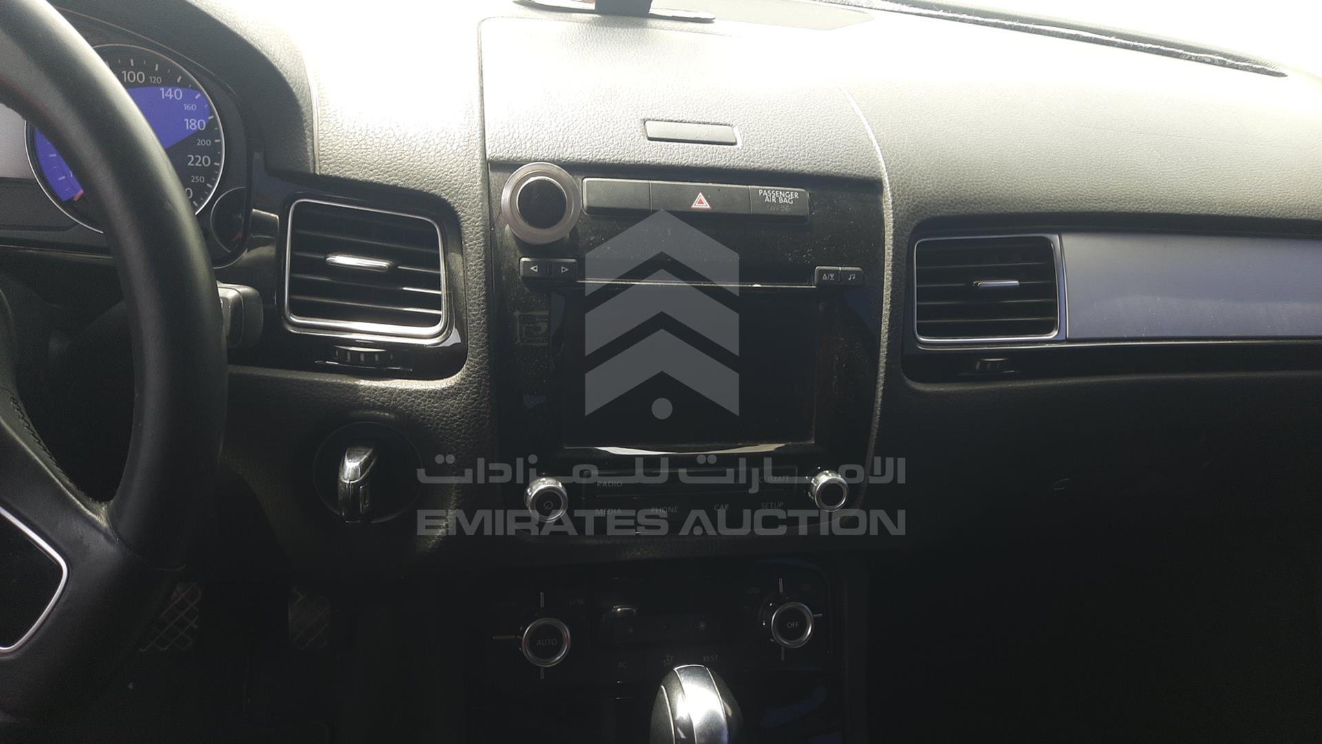 2013 VOLKSWAGEN TOUAREG VIN: WVGBC2BP0DD000306