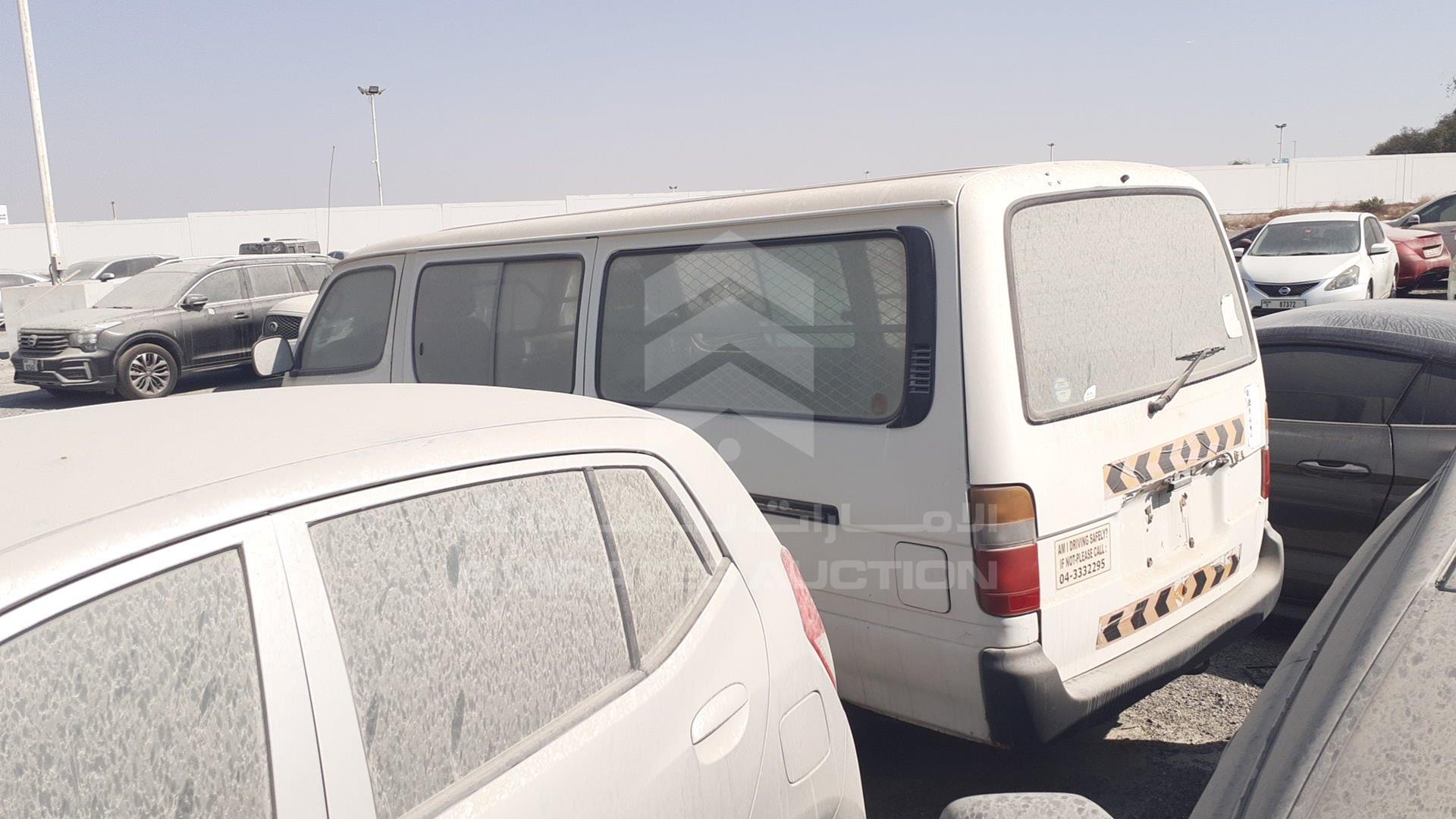 2004 TOYOTA HIACE VIN: JT4ZR119747014684