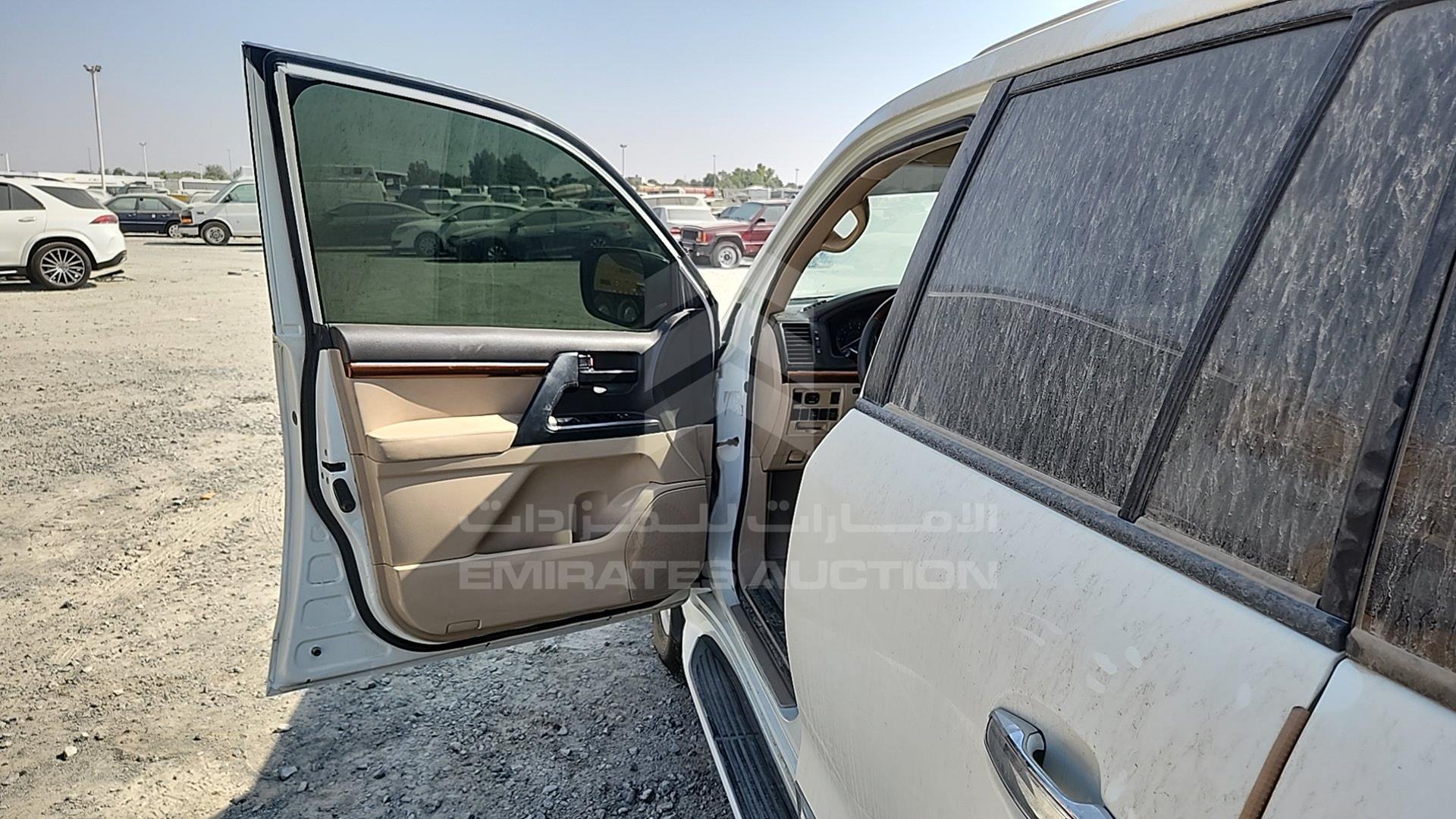 2014 TOYOTA LAND CRUISER VIN: JTMHU09J7E5081933
