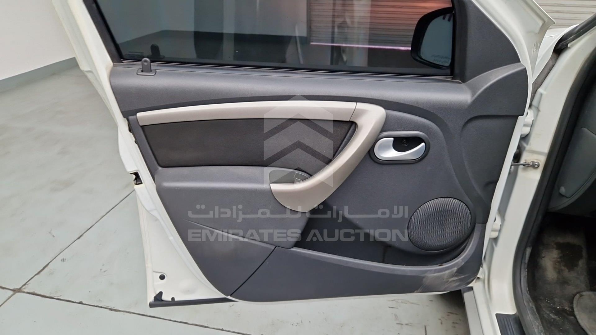 2015 RENAULT DUSTER VIN: VF1HSRCA6FA516158