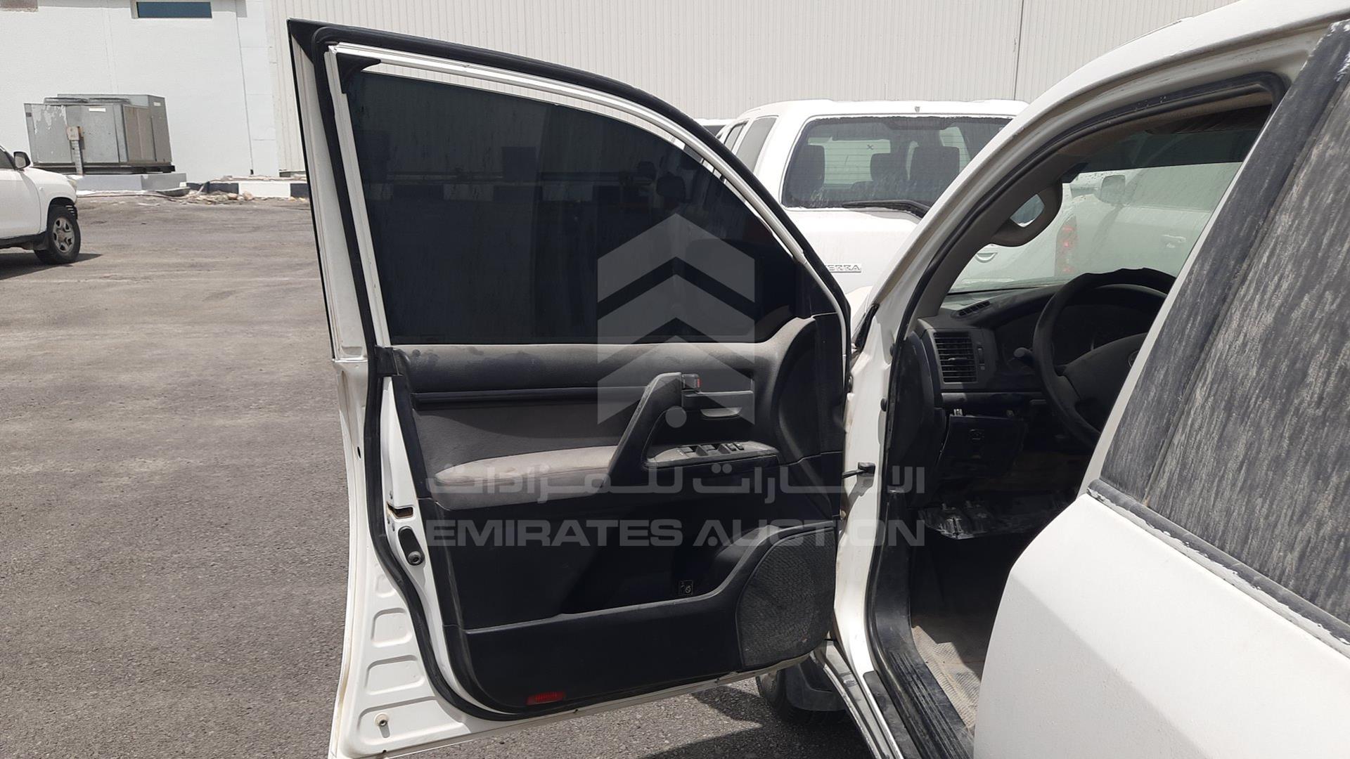 2011 TOYOTA LAND CRUISER VIN: JTMDU09J8B4034801