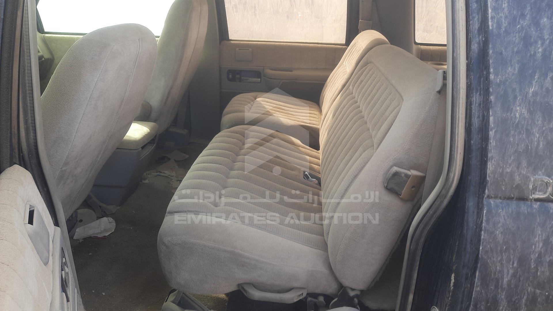 1993 CHEVROLET SUBURBAN VIN: 1GKEC16K8PJ722403