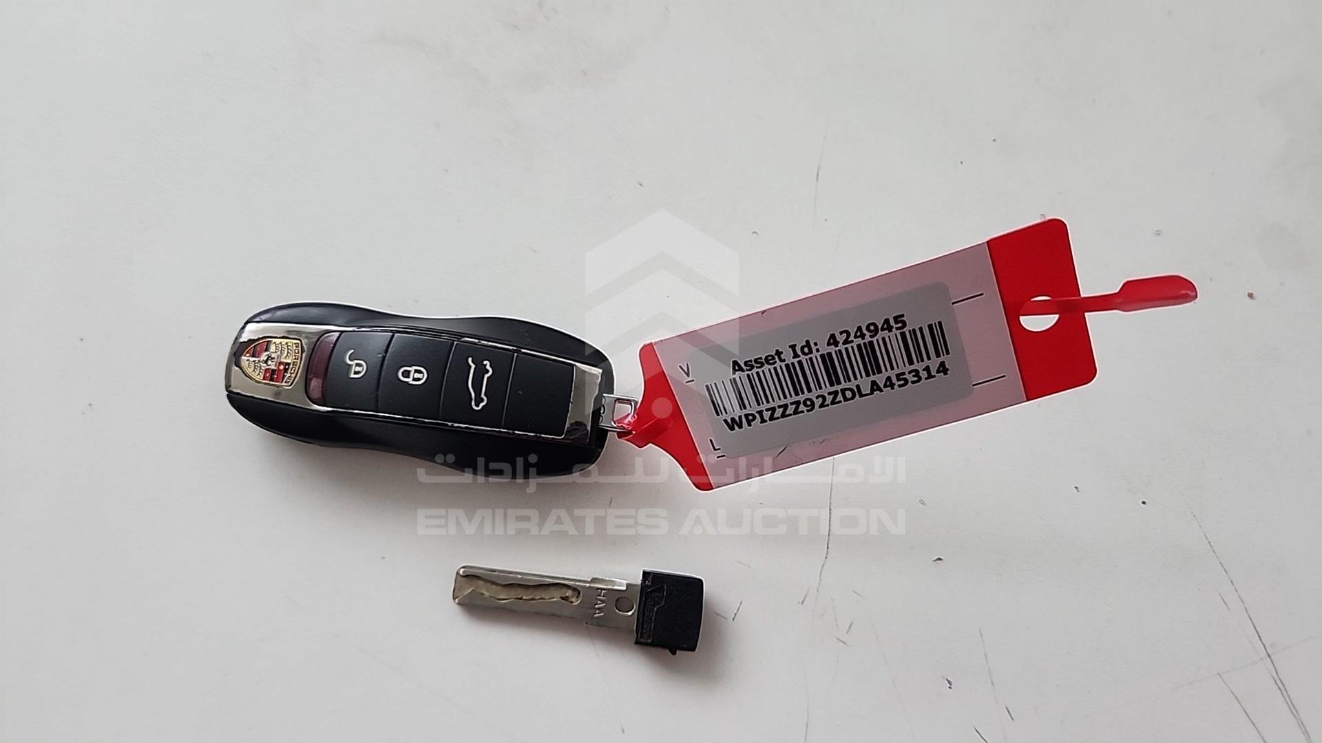 2013 PORSCHE CAYENNE GTS VIN: WP1ZZZ92ZDLA45314