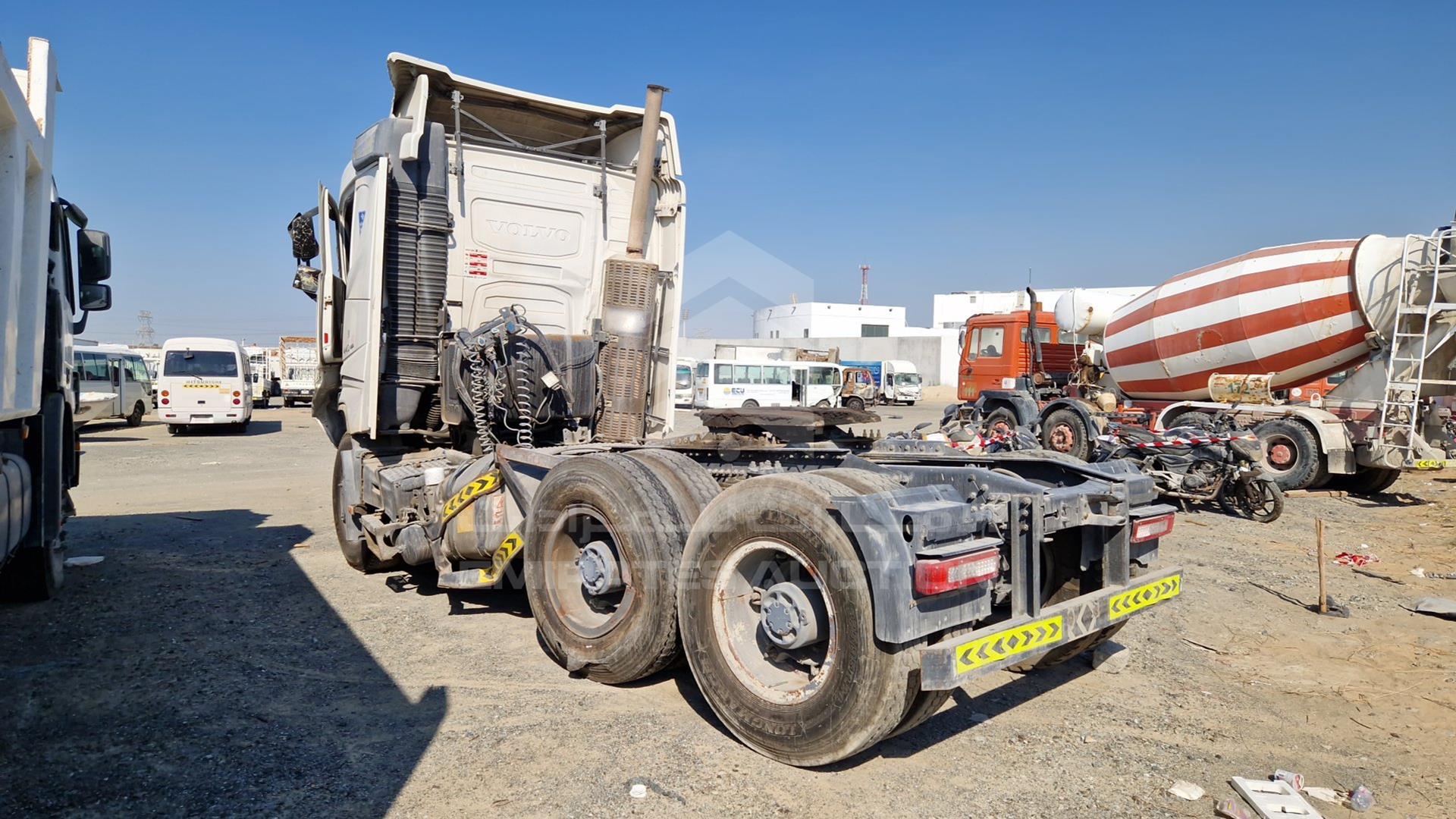 2015 VOLVO FH 440 VIN: YV2RS02D2FA775524