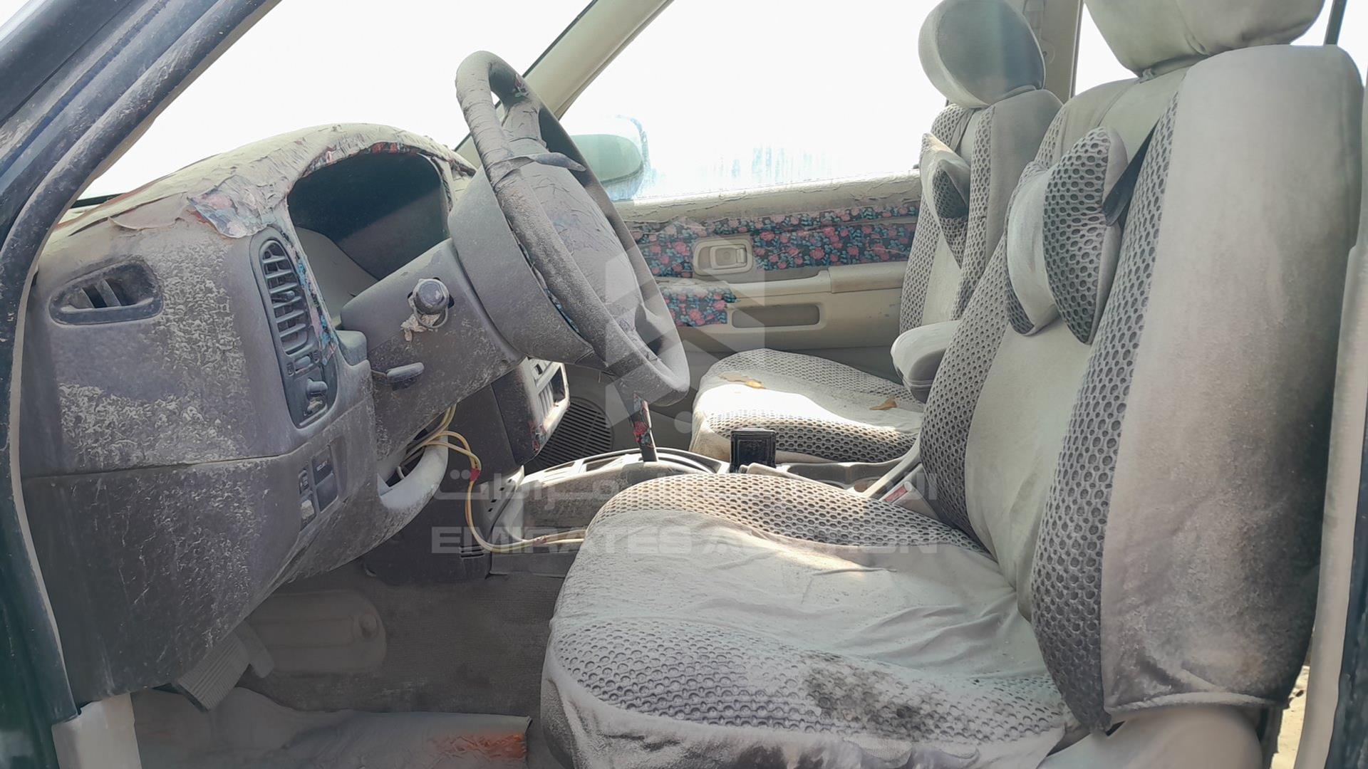 1998 NISSAN PATHFINDER VIN: JN8AR05S2WW271933