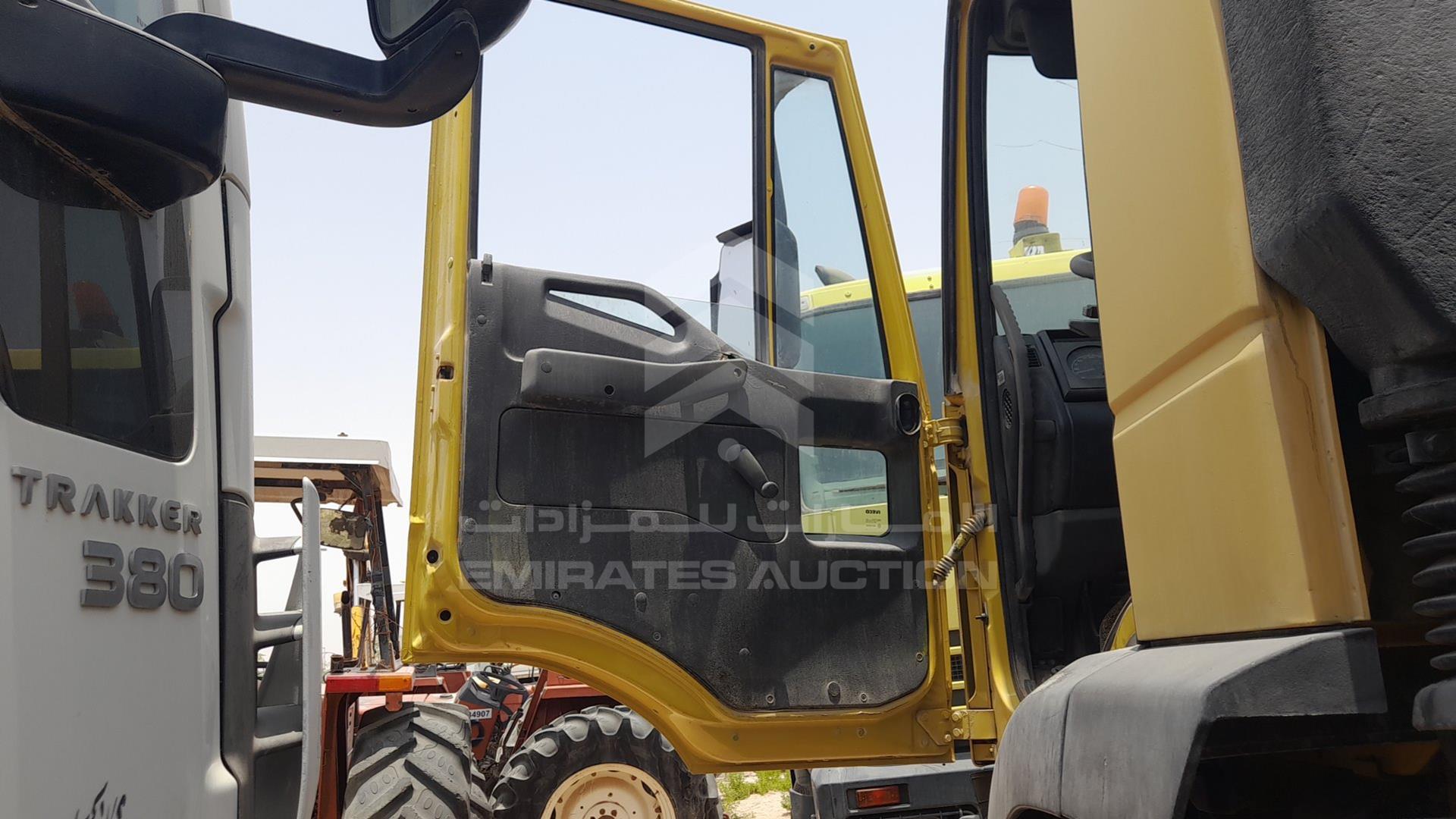 0 IVECO --- VIN: WJMB1VNS00C118985