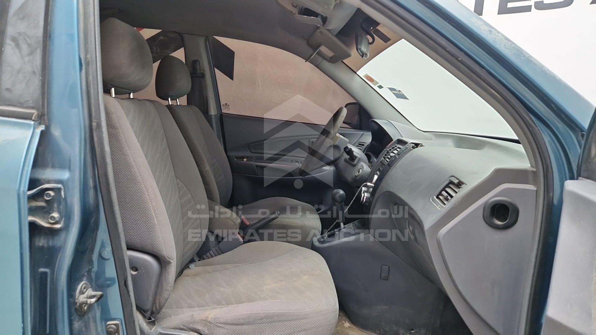 2005 HYUNDAI TUCSON VIN: KMHJM81B05U063764