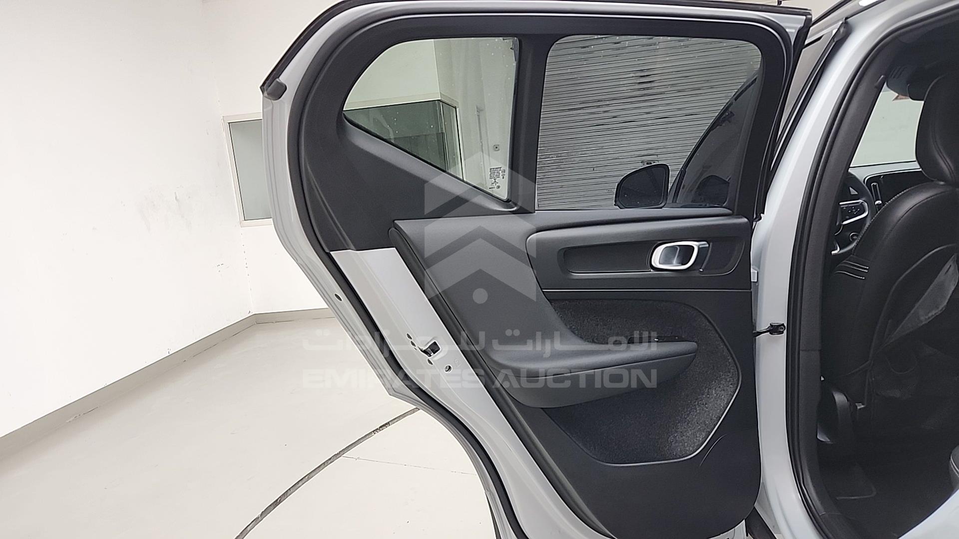 2022 VOLVO XC 40 VIN: YV1AKAXZ7N2696824