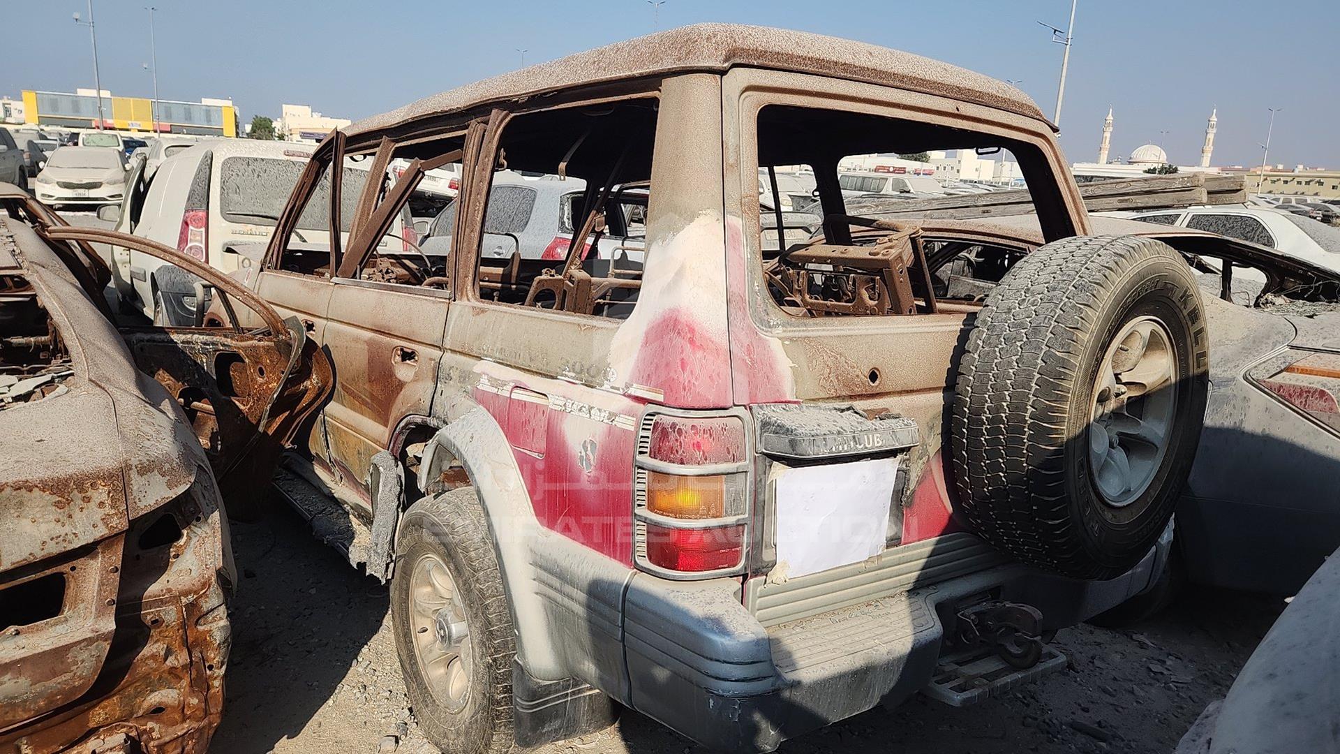 1995 MITSUBISHI PAJERO VIN: D0RV430SJ00512