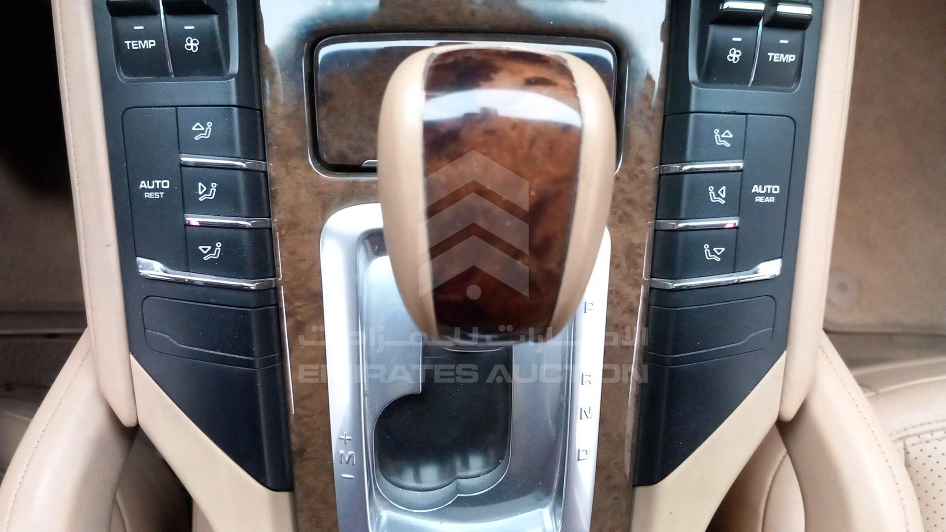 2012 PORSCHE CAYENNE S VIN: WP1ZZZ92ZCLA50158