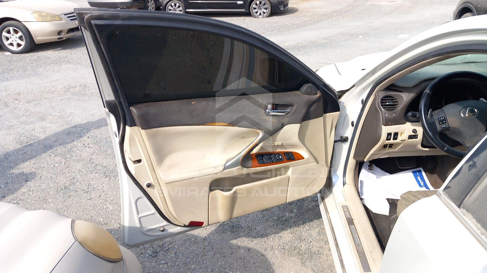 2009 LEXUS IS300 VIN: JTHBG262192018502
