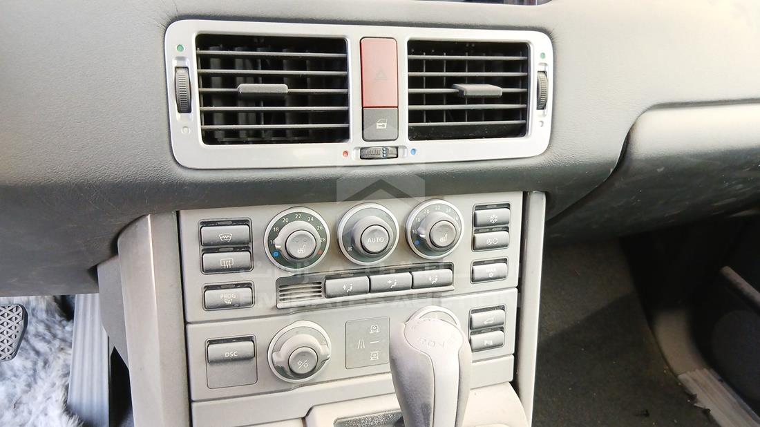 2004 Range Rover Vogue — Entertainment Systems & Camera Monitor & Navigation — Photo 16