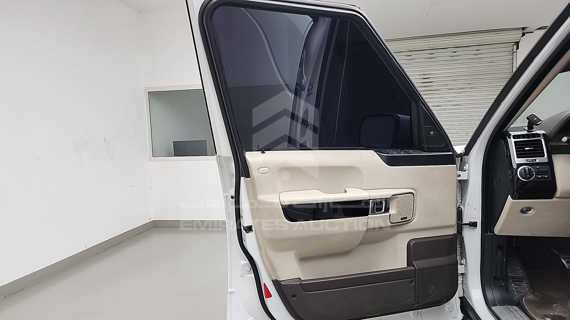 2011 RANGE ROVER --- VIN: SALLMAME4BA335303