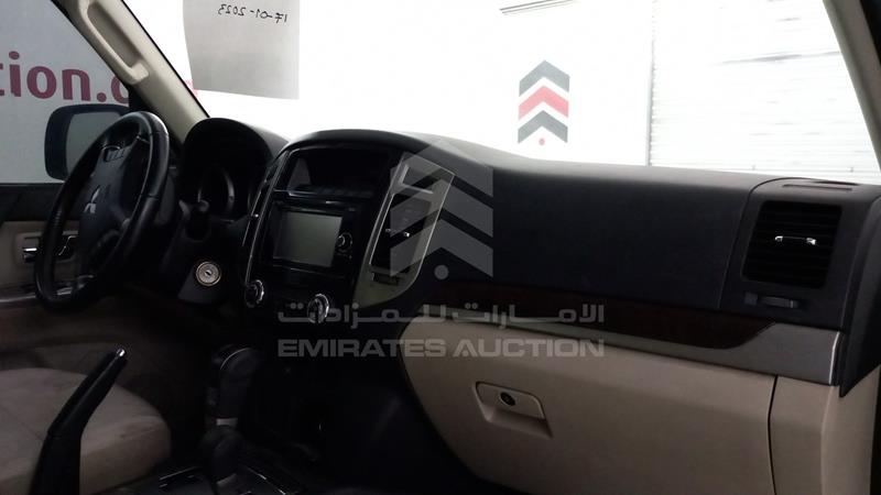 JE4MR62N1HJ708742 Auction: EmiratesAuction Lot: 410744 JE4MR62N1HJ708742 Mitsubishi Pajero 2017 -- Photo 25