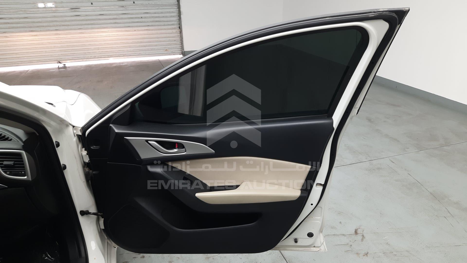 2019 MAZDA 3 VIN: JM7BN1SZ4K1248122