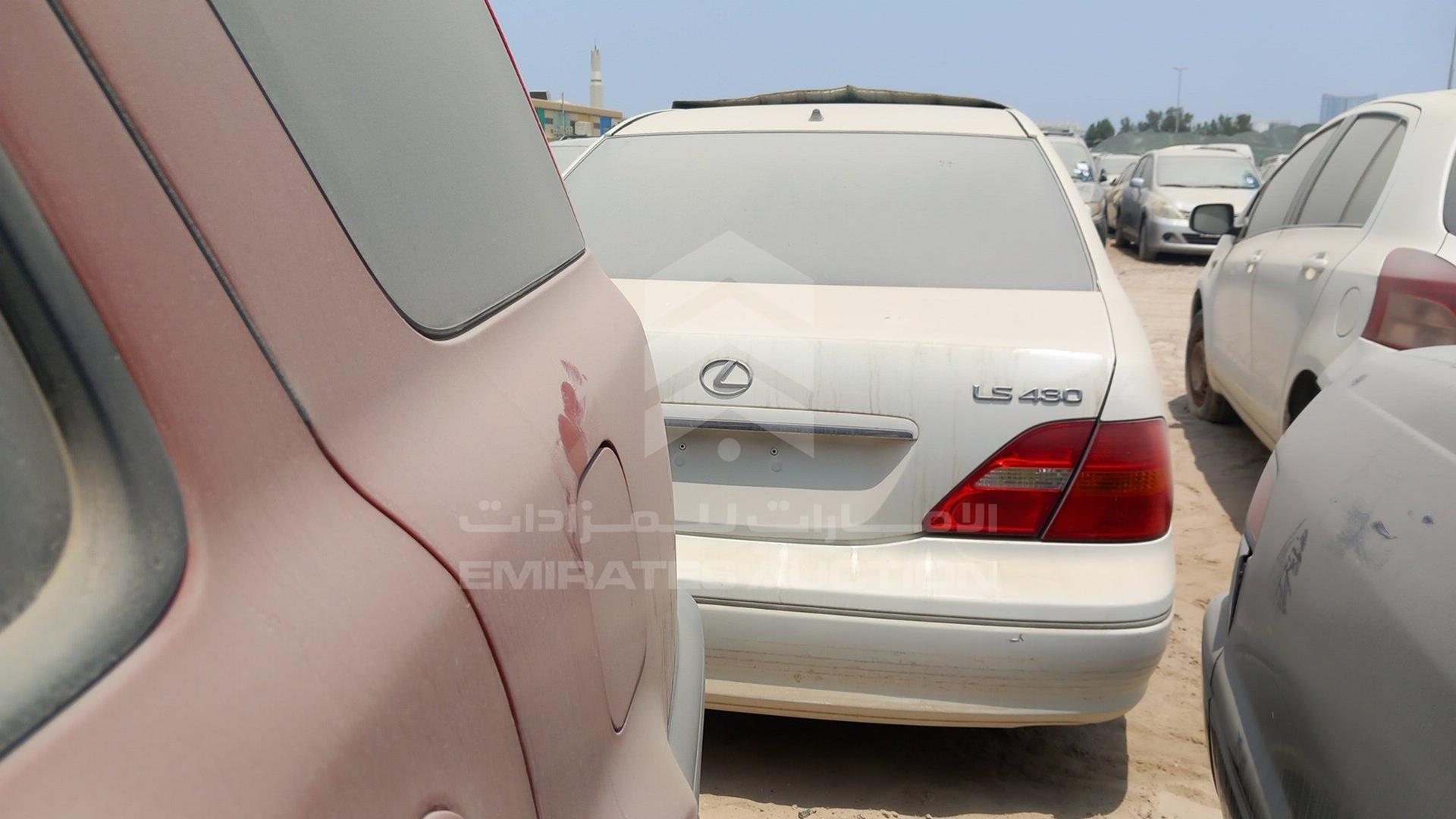 2002 LEXUS LS 430 VIN: JTHBN30F520054007