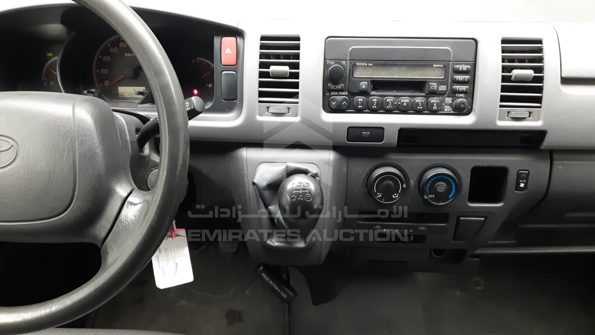 2007 TOYOTA HIACE VIN: JTGJX02P575007598