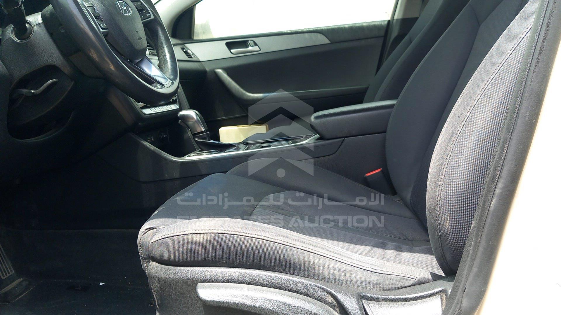 2019 HYUNDAI SONATA VIN: KMHE24131KA093040