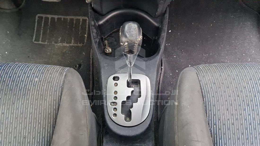 2014 Toyota Yaris — Gear View — Photo 21
