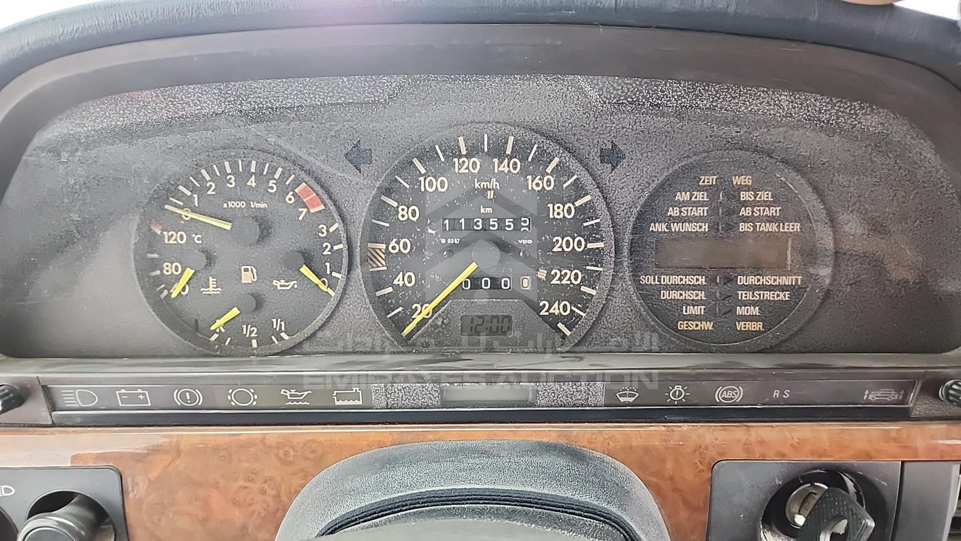 1988 MERCEDES SEL 560 VIN: WDB1260371A413501
